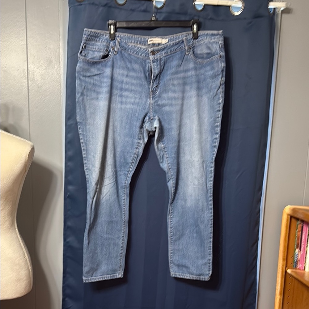 Women’s Levi Mid Rise Skinny Jeans
